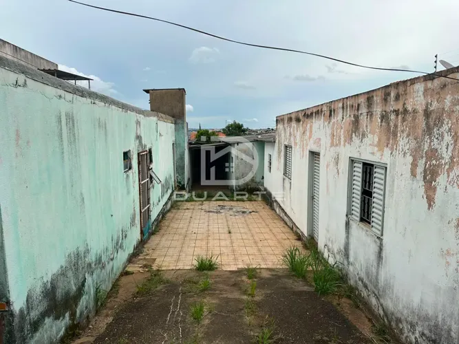 Lote em bairro Jardim Alexandrina