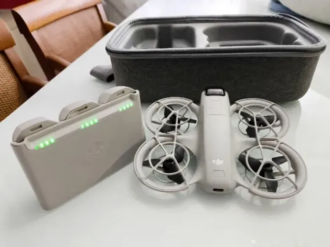 Drone Neo - 3 Baterias em excelente estado