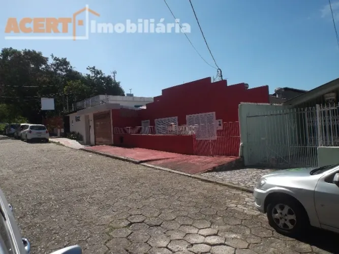 CASA RESIDENCIAL em FLORIANÓPOLIS - SC, COQUEIROS