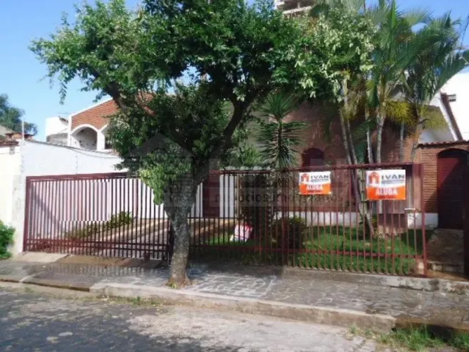 Casa comercial para locação no bairro Cazeca