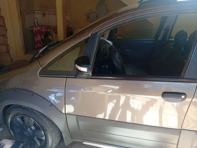 Fiat Idea Adv./ Adv.lock.dualogic 1.8 Flex 5P 2010