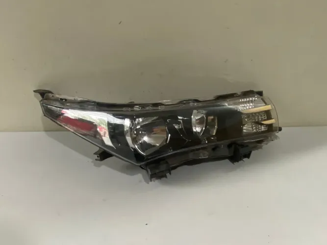 Farol direito Corolla 2015/2016/2017
