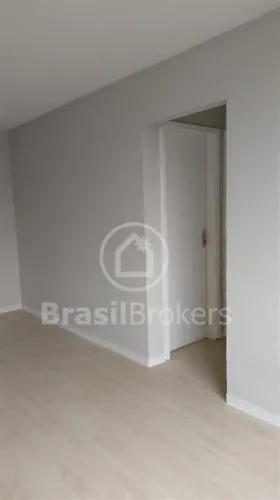 Apartamento totalmente reformado em Turiaçu Conforto, segurança e excelente localização