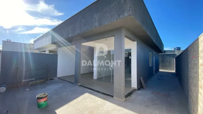 Vila do Peró - Cabo Frio - Casa Linear com quintal em pequeno condomínio