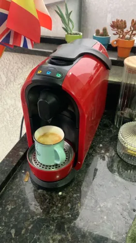 Cafeteira de Cápsula Três Corações 