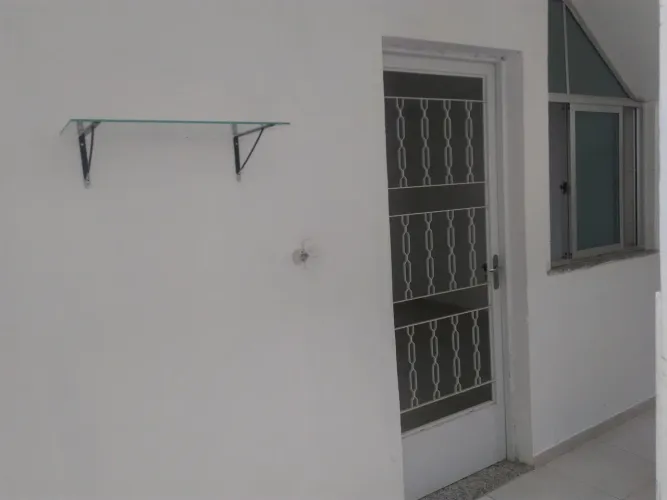 Kitnet p/ moças e senhoras no Caiçara 