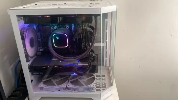 Vendo PC Gamer Ryzen 7 - RX 7600 - 16GB