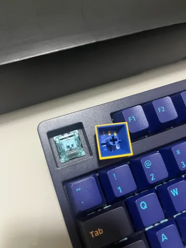 Teclado Mecânico AKKO - Switch Cream Blue