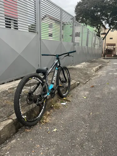 Bicicleta aro 26 viking tuff 30