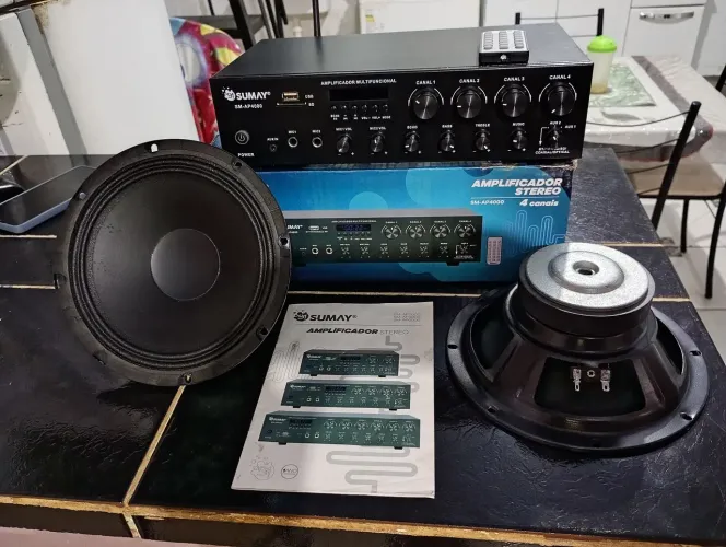 Vendo Amplificador stereo + Alto Falante de 8 Polegadas 