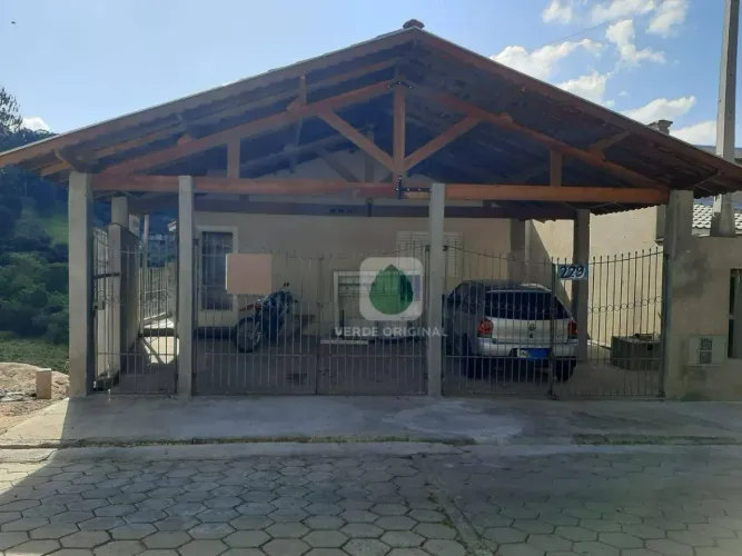 Sobrado com 3 dormitórios à venda, 230 m² por R$ 600.000,00 - Santa Terezinha - São Bento