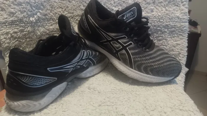 Tênis Asics Gel Nimbus 