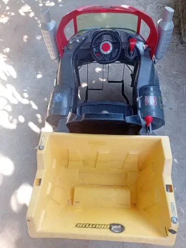 Caminhão de pedal