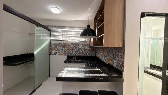 Dois Quartos super charmoso no na Avenida do Contorno próximo da Adega do Sul