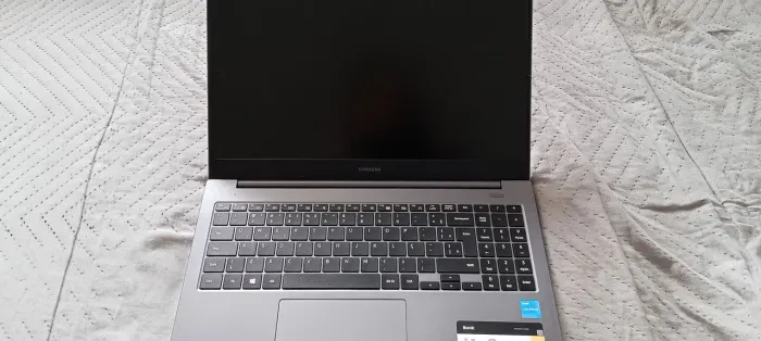 Notebook Samsung Book Intel Celeron 4GB 500GB Full HD