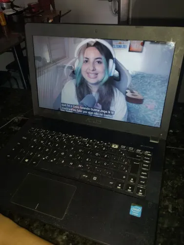 Notebook Asus funcionando perfeitamente entrego