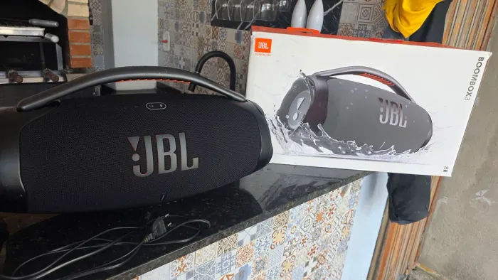 JBL Boombox 3 Impecável (-1 Ano de Uso) + Nota Fiscal + Case de Brinde