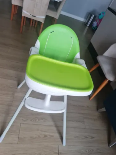 Cadeira de alimentação Safety 1st verde com bandeja removível