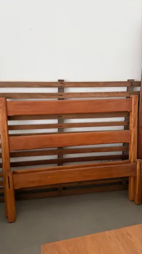 Cama de casal madeira (peroba)