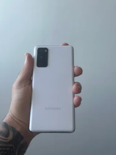 Samsung Galaxy S20 FE 256GB Branco - Muito Conservado | Caixa Original