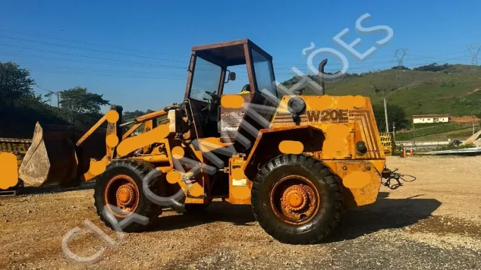 PÁ CARREGADEIRA CASE  W20E ANO 1997