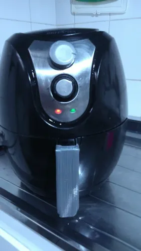 Fritadeira Air Fryer Britânia turbo 4.5L pouco uso rede 110V.  R$100, Entrego com taxa urg