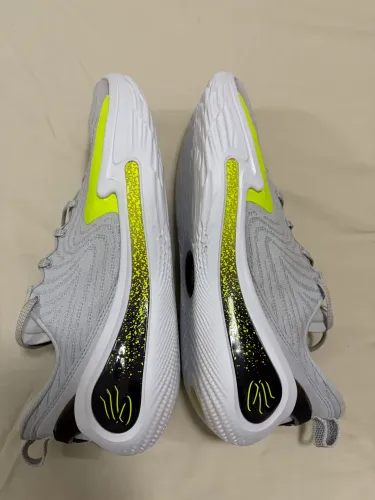 Tênis de basquete Curry 12 (tamanho 43)
