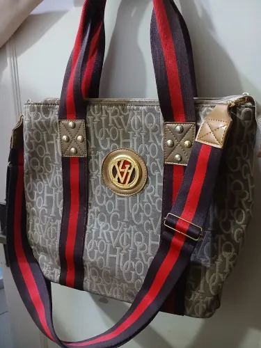 Bolsa Victor Hugo grande de mão ou ombro