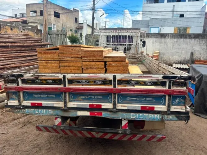 Carroceria de caminhão
