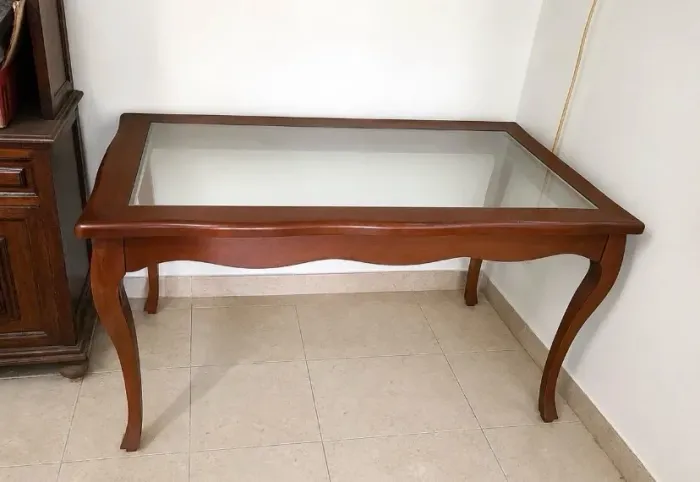 Mesa madeira tampo de vidro