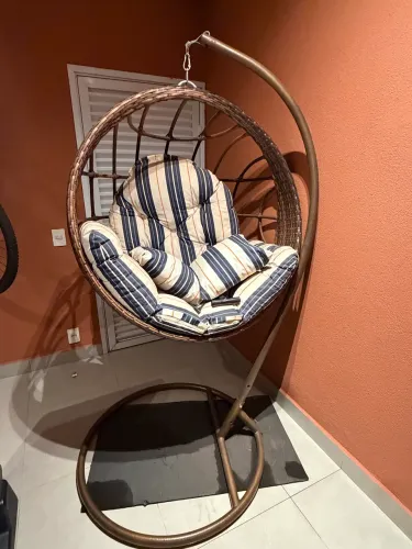 Cadeira balanço vime com suporte