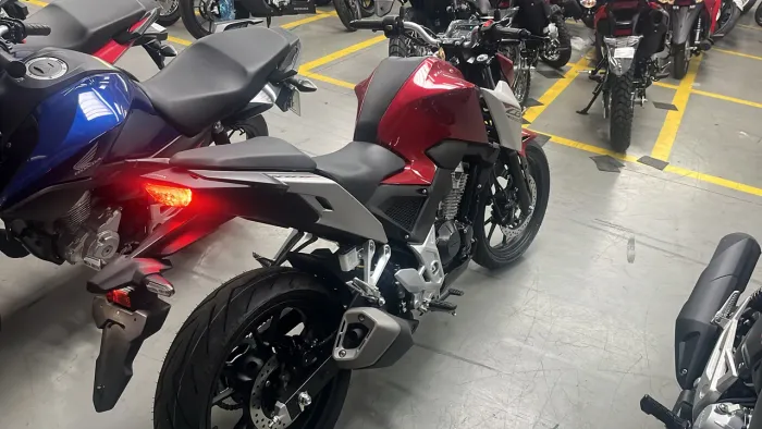 Moto twister f
