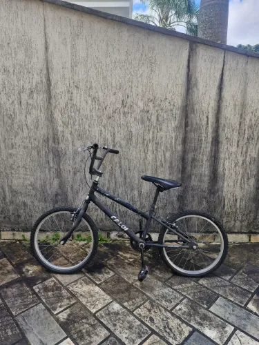 Bicicleta infantil Caloi. Valor negociavel