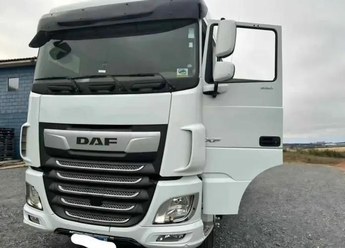 Caminhão DAF 2021 xf530 Cavalo
