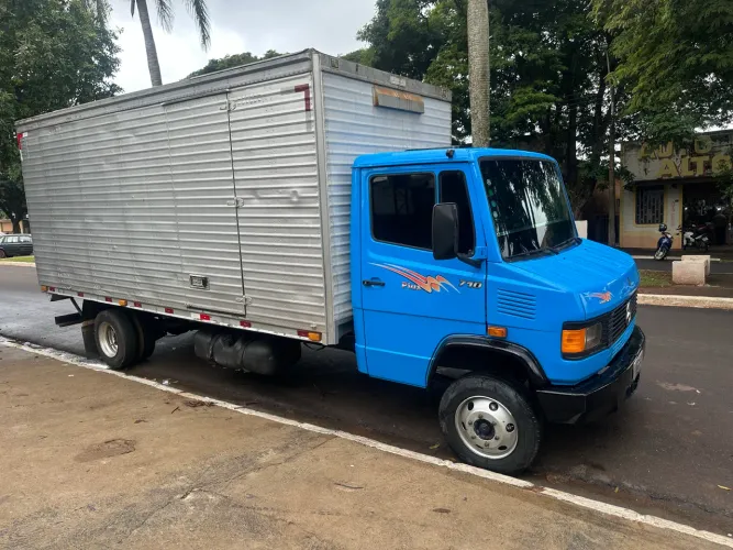 Mercedes 710 plus