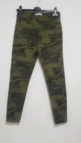 Calça camuflada feminina CeA veste 40