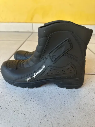 Bota de PVC Pantaneiro Cano Curto Impermeável