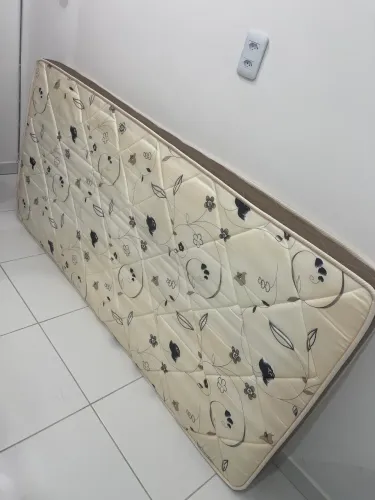 Vende-se Colchão de solteiro!