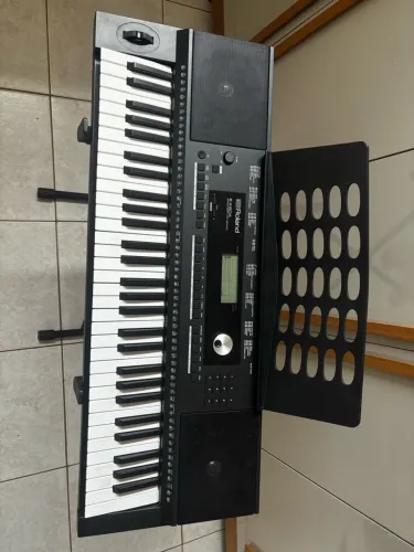 Teclado Roland E-X20A