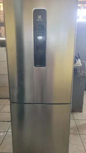 Geladeira duas portas com o congelador embaixo Inverter motivo de viagem 3.200