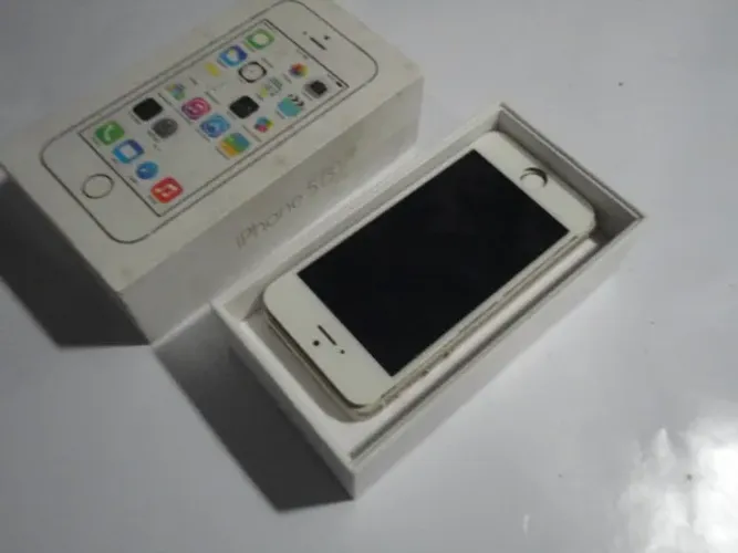 iPhone 5S rosa, 16GB, A1533, tela danificada (sucata)