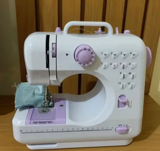 Maquina de Costura Portatil