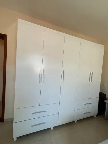 Vendo Guarda-Roupa grande
