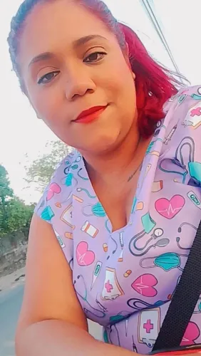 Cuidadora de idosos ou acompanhante hospitar*