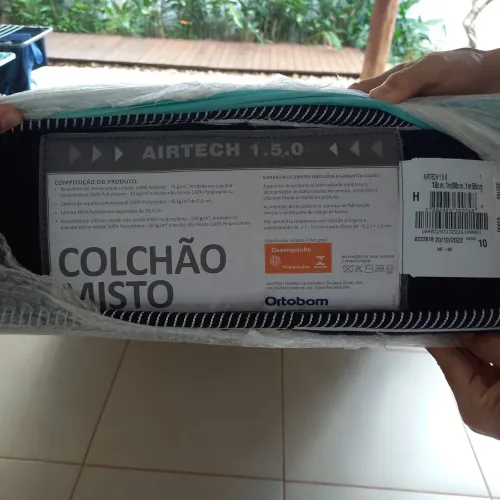 Conjunto Queen Ortobom Airtech 1.5.0 D45 + Box - 1 ano de uso - R$ 800,00