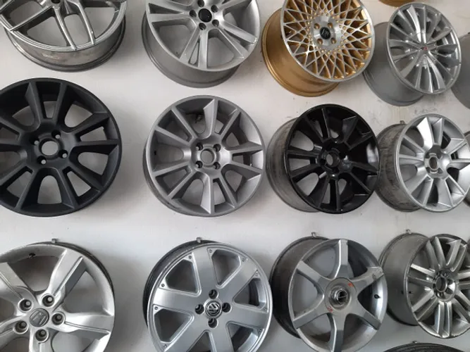 Roda aro 17 Esportiva Raiada Prata multifuro de 4 Volkswagen jogo