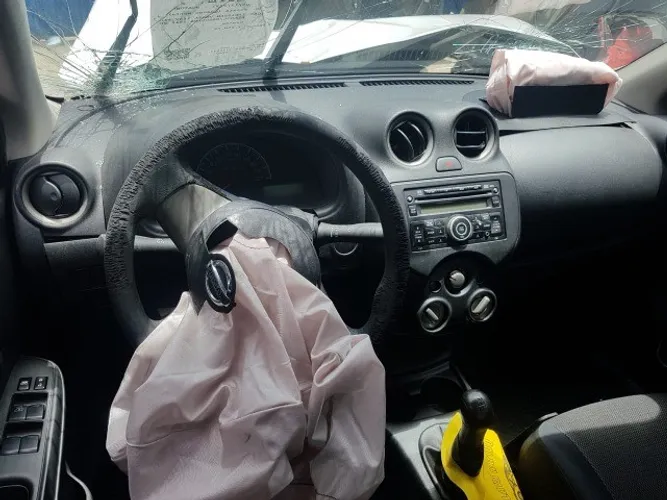 I/Nissan Versa 1.6SV Flex 2012/2013