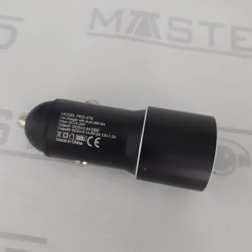 Fonte carregador veicular, com duas entradas usb. Novo. 