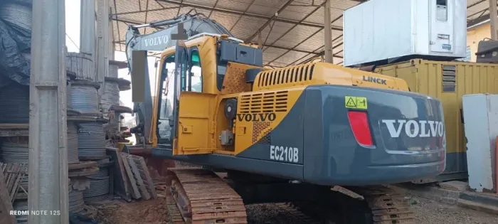 Escavadeira Hidráulica Volvo EC210B 2012