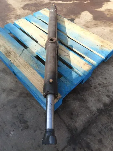 Cilindro de levantamento da lamina New Holland RG170 p/n * 